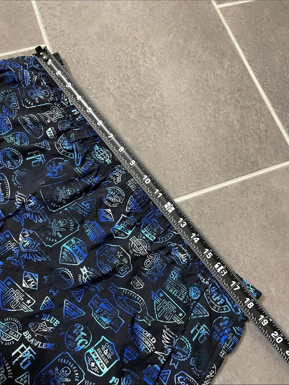 Columbia PFG Clearwater Shores Omni-Shade 6” Swim Trunks size Large